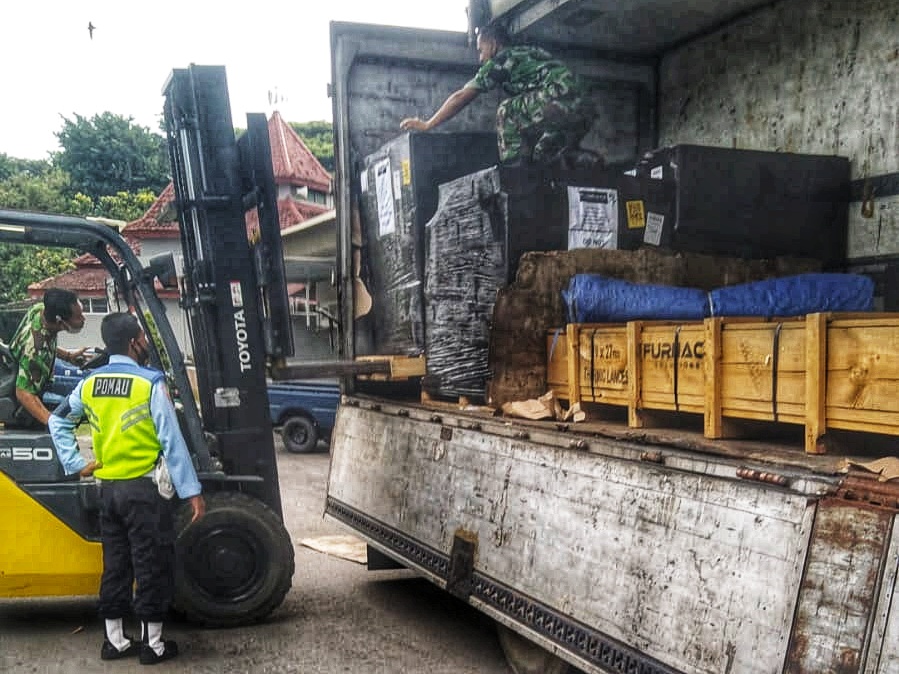 CGK Cargo Handling, CGK Trucking Service, Jakarta Airport Cargo, Cargo Bandara Jakarta, Soekarno-Hatta International Airport, Private Charter Truck